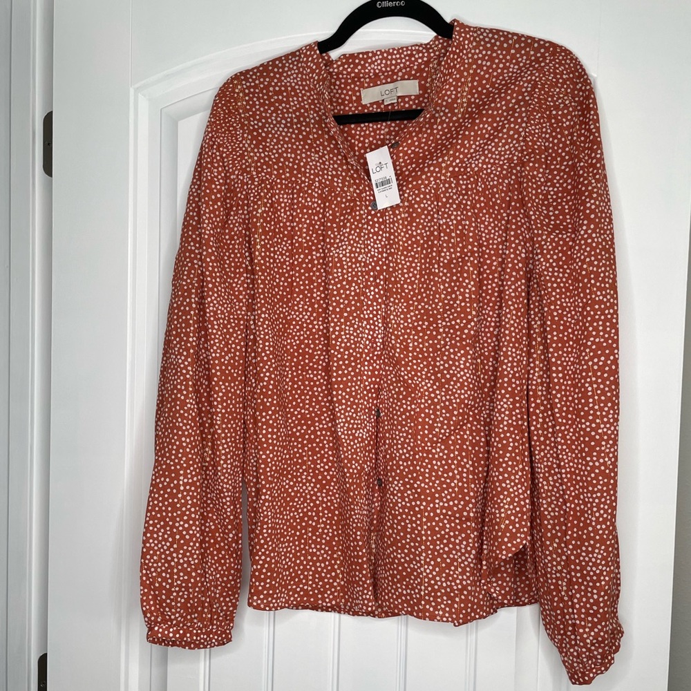 NWT LOFT l/s button down top with metallic lurex threads SZ L